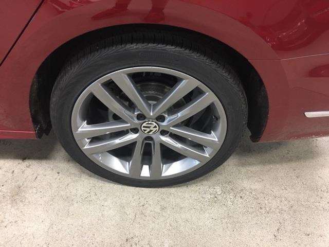 2017 Volkswagen Passat 1.8T R-Line 4dr Sedan